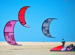 Sri Lanka - learn to kitesurf holiday.